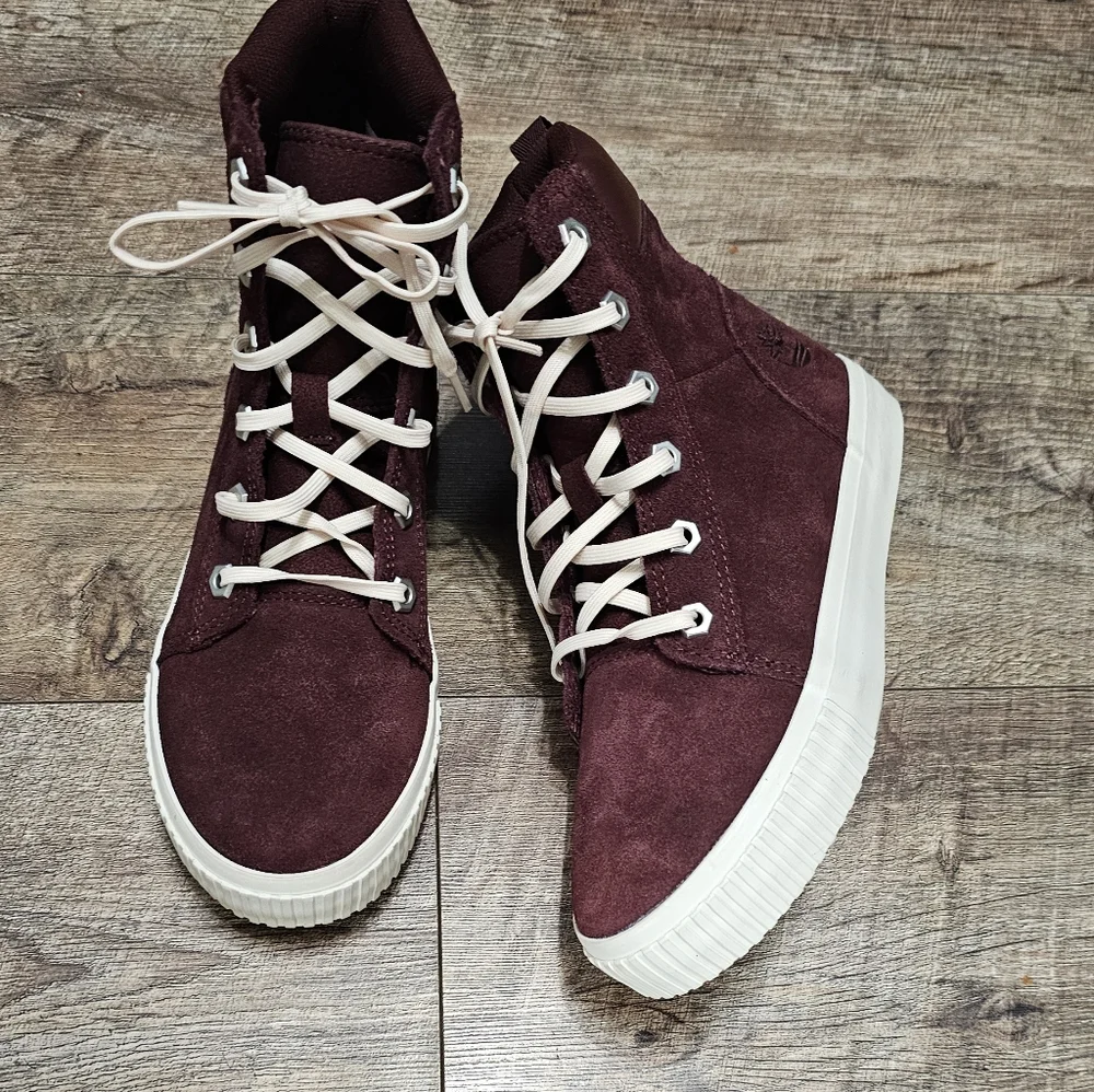 Timberland  High-Top Sneakers women's size 5.5